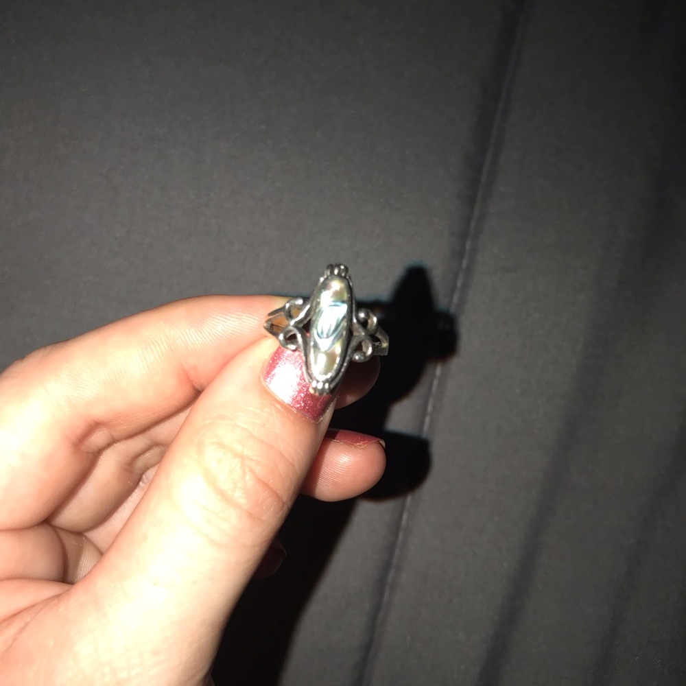 Green Stone Ring 💚 - Picture 6 of 8